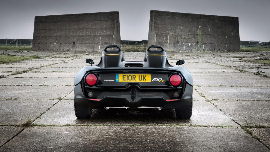  Zenos E10 R 2015 года  (фото 17 из 18)